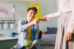 Copilul tău știe cum se fac banii?