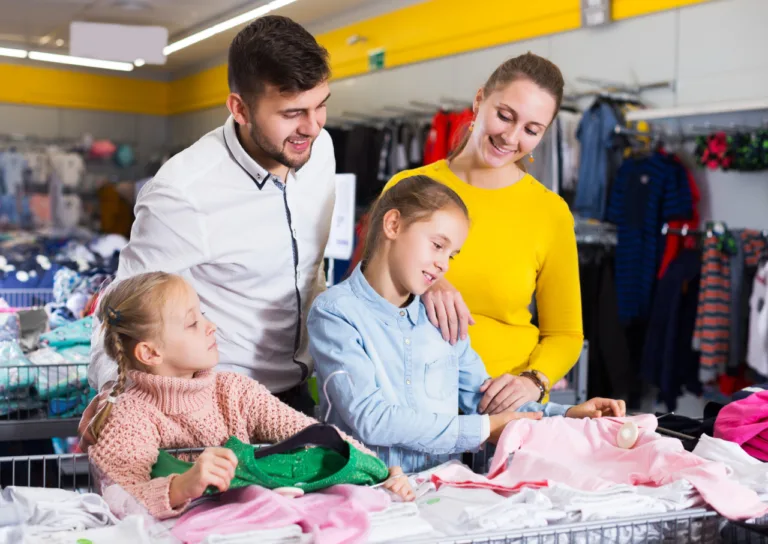 Hainele pentru copii sunt prea scumpe? Nu neapărat!