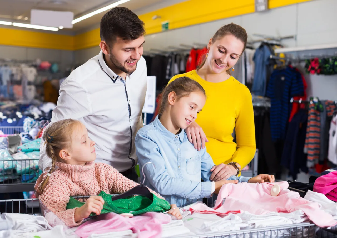 Hainele pentru copii sunt prea scumpe? Nu neapărat!