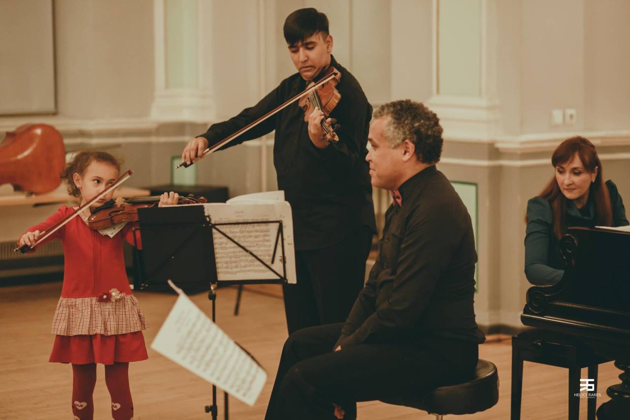 MIRCEA ȘI MAREA LUI IUBIRE