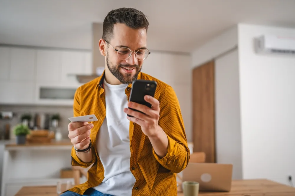 Cum să eviți cumpărăturile impulsive? 10 reguli practice pentru decizii financiare inteligente 2 cumparaturile impulsive online card